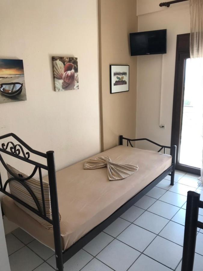 Palm Tree Apartments Psakoudia Extérieur photo